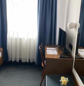 Single Room with Shower