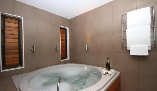 Executive Studio with Hot Tub