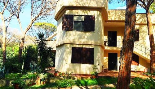 Four-Bedroom Standard Apartment