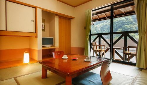 Japanese-Style Quadruple Room