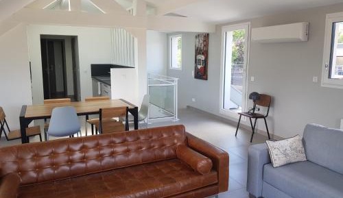 Apartment with Lake View