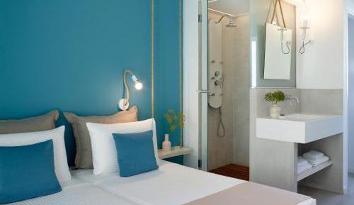 Double Room with Partial Sea View