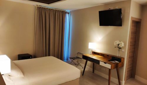 Deluxe Double Room with River View