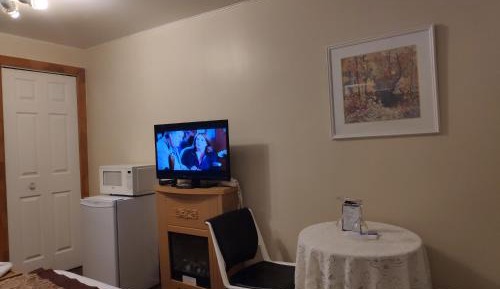 Queen Room with Spa Bath