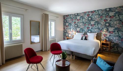 Suite with Garden View