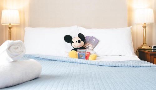 Family Room (2 Adults + 2 Children)