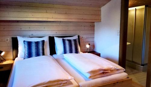 Apartment with Mountain View