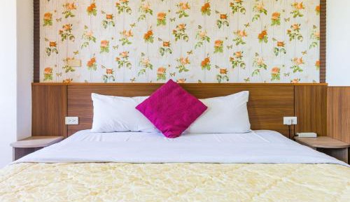 Double Room with Balcony and Mountain View