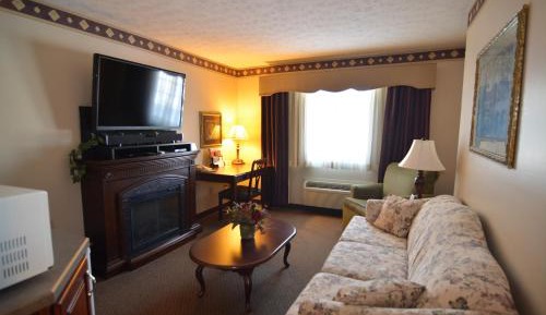 Deluxe Suite with Spa Bath
