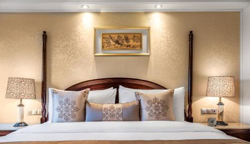 Executive King Room Lake View