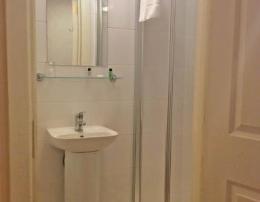 Compact Single Room