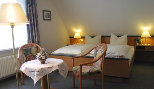 Double Room - Annex (2625 ft distance)