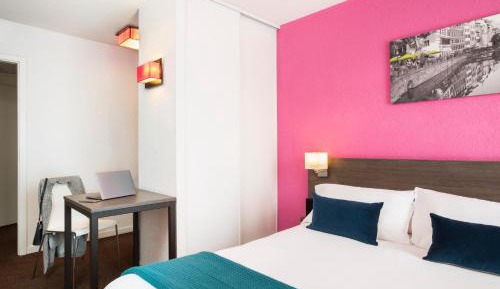 One-Bedroom Apartment (4 Adults)