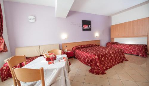 Quadruple Room with Private Bathroom