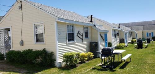 One Bedroom Cottage - Little Miss Cottages Main Site Cottage #1
