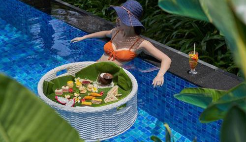 Deluxe King Room with Private Pool