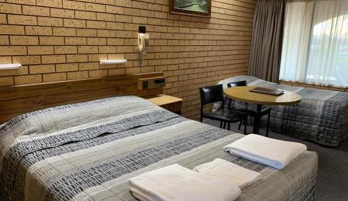 Standard Queen Room