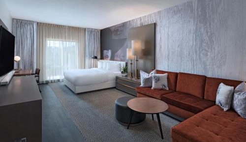 Grand King Suite