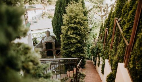 Two-Bedroom Apartment with Garden View