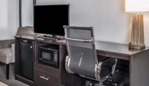 Deluxe Queen Room with Two Queen Beds - Non-Smoking