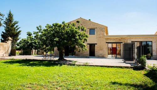 Four-Bedroom House with Private Swimming Pool