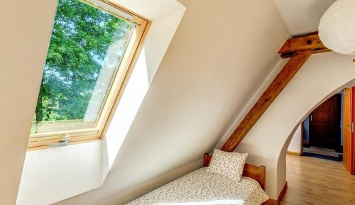 Studio Apartment with Forrest View 