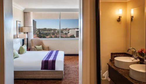 AVANI Room