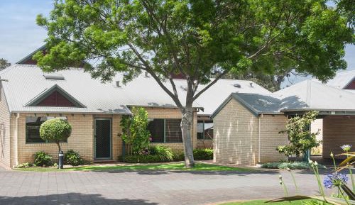 Three-Bedroom Villa with Two Bathrooms