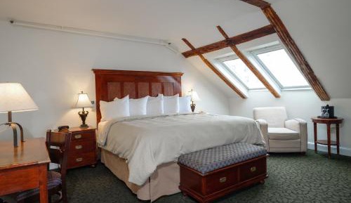 Premier King Room