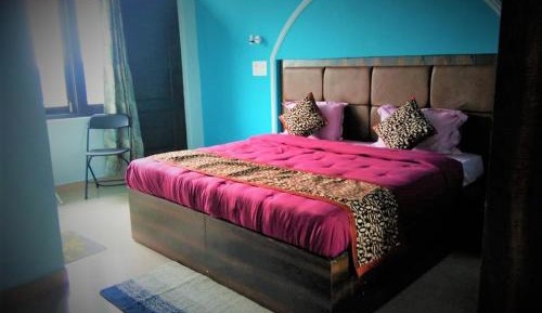 Deluxe Double or Twin Room with Mountain View