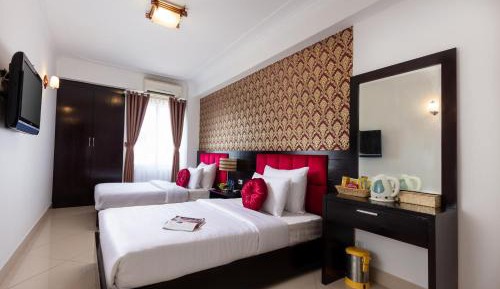 Twin Room with City View