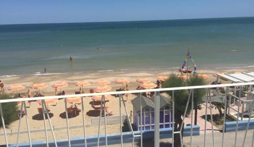 Double or Twin Room with Sea View