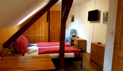 Studio (2 Adults)