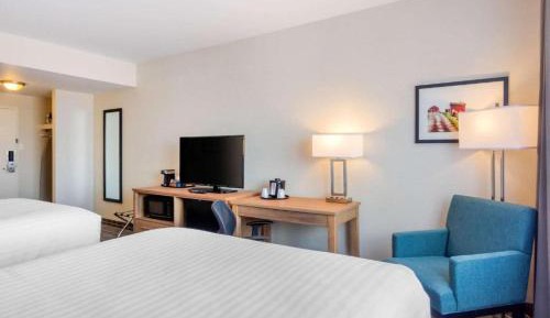 Double Room with Two Double Beds - Non-Smoking