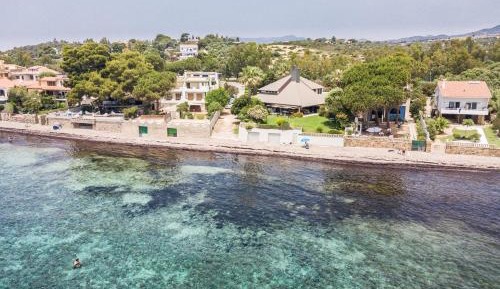Villa - Beach Front