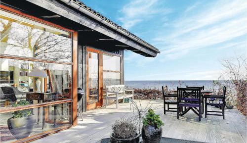 Three-Bedroom Holiday Home 