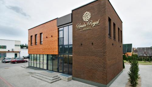 Luxury Three-Bedroom Apartment