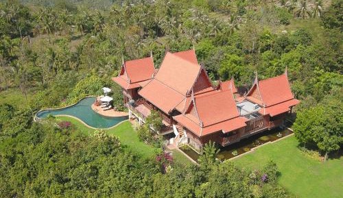 Villa with Sea View