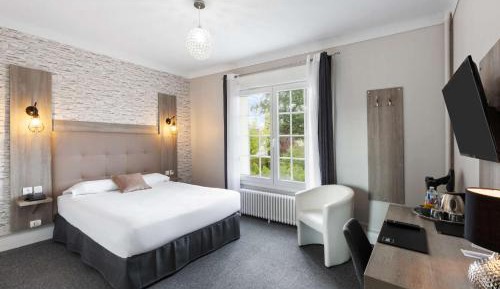Classic Queen Room