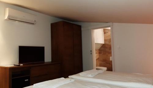 Economy Twin Room