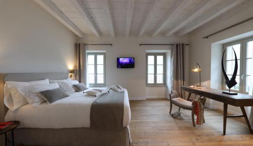 King Room with Lake View