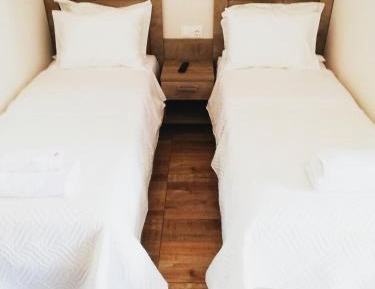 Family Room with Balcony (4 Adults)
