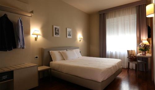 Classic Double or Twin Room with Internal View