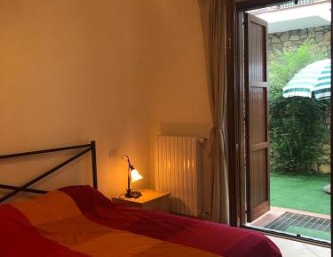 Apartment with Garden View