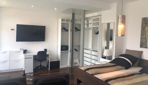 Apartment with Garden View