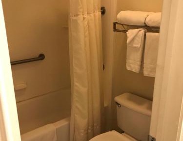 One-Bedroom King Suite - Non-Smoking
