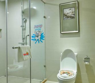 Superior Suite with One King Bed 