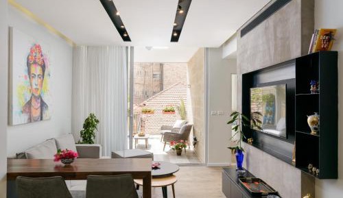 Apartment with Terrace