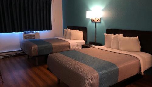 Queen Room with Two Queen Beds - Non-Smoking