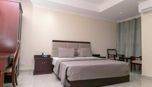 Deluxe King Room